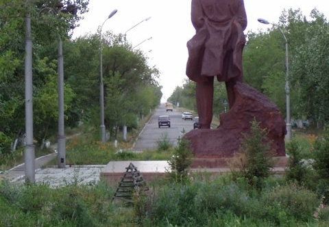 Курчатов. вид на улицу. зарисовка