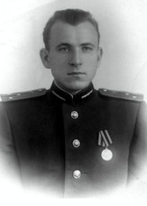 Ст. лейтенант Рузанов Р.Е.Начало службы на полигоне ...