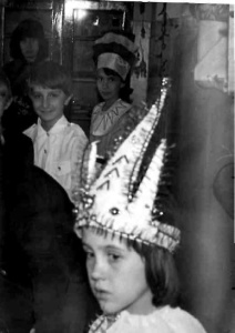 Новый 1981 год, спортивный зал школы   3, Жанна Степаненко, Александр Саурин (5-а класс)