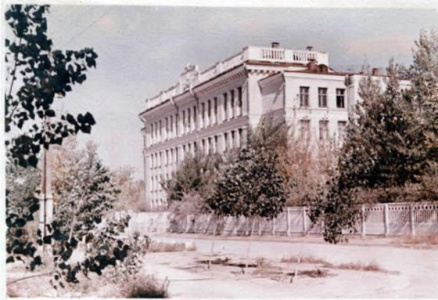 Первая школа