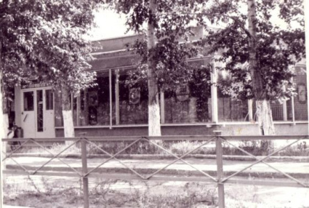 Мебельный магазин