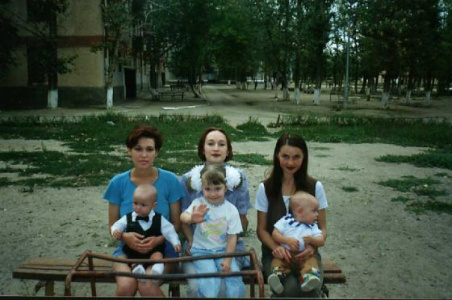 Клуб молодых мамаш... Левина, Кутько, Смолякова