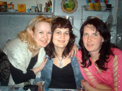 Анюта, Алёна и Анюта
