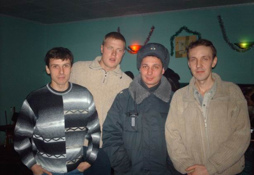 Моя милиция меня бережёт )))