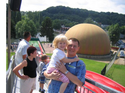 А.Гребеннников с дочкой в Голландии