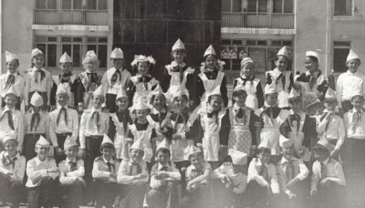 3 В, сш 2. 1983 год