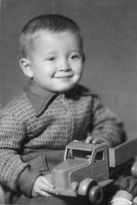 Спасибо товарищу Сталину за наше счастливое детство, Евгений Рузанов